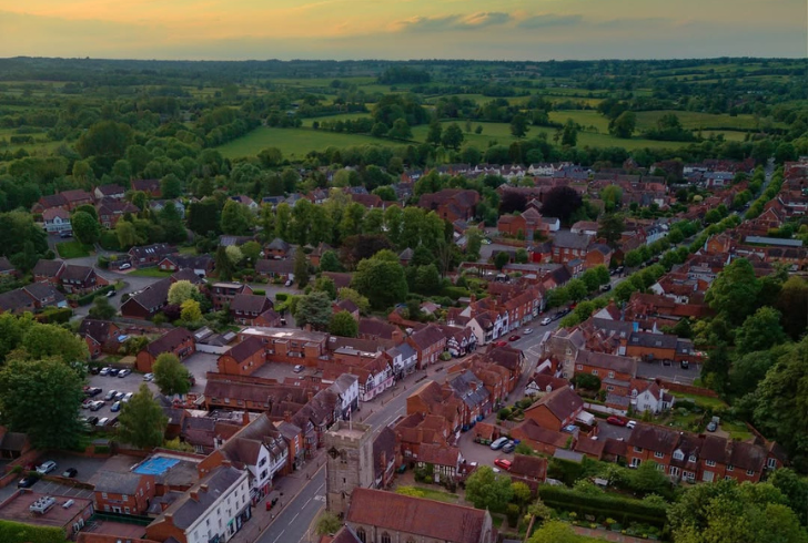 Henley-in-Arden historic town scenic views.