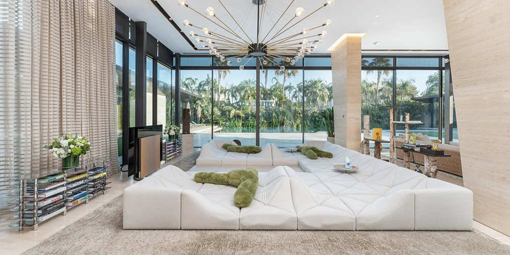 mjbozorgi | Instagram | The Luxury Dubai Villa Soon Up for Auction