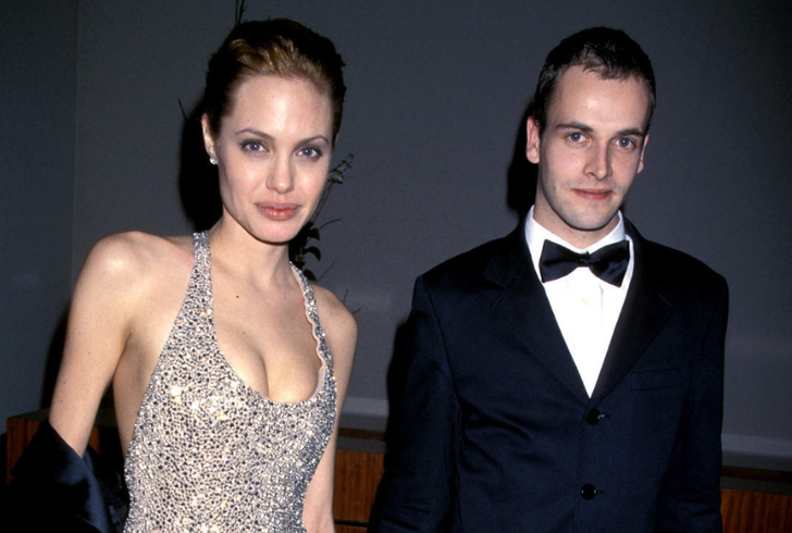 Jonny Lee Miller and Angelina Jolie 