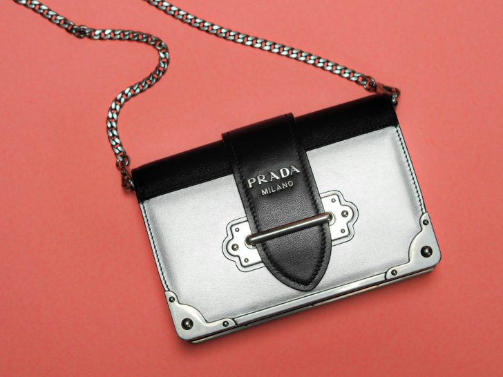 How can you tell if a Prada purse is real?